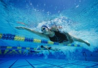 woman-swimming-athlete-800x534